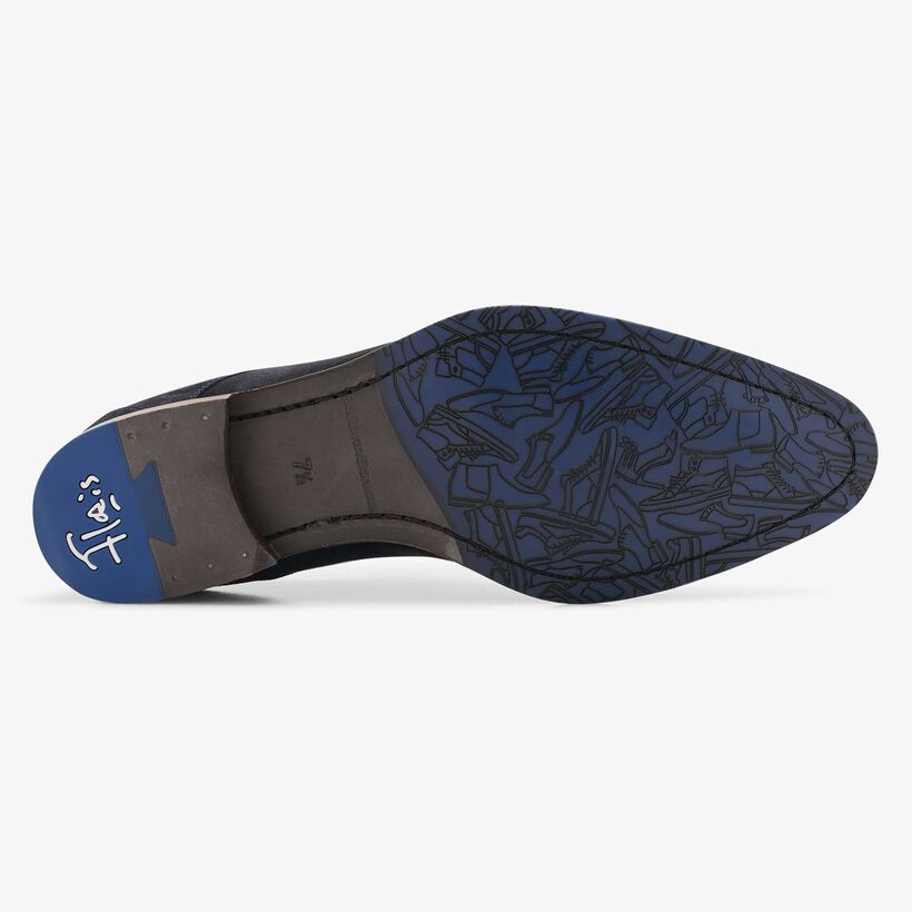 Blue suede lace shoe