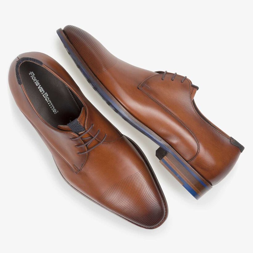Cognac-coloured calf leather lace shoe