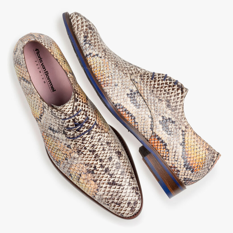 Premium lace shoe with an orange snake print