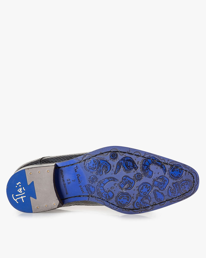 Lace shoe metallic grey