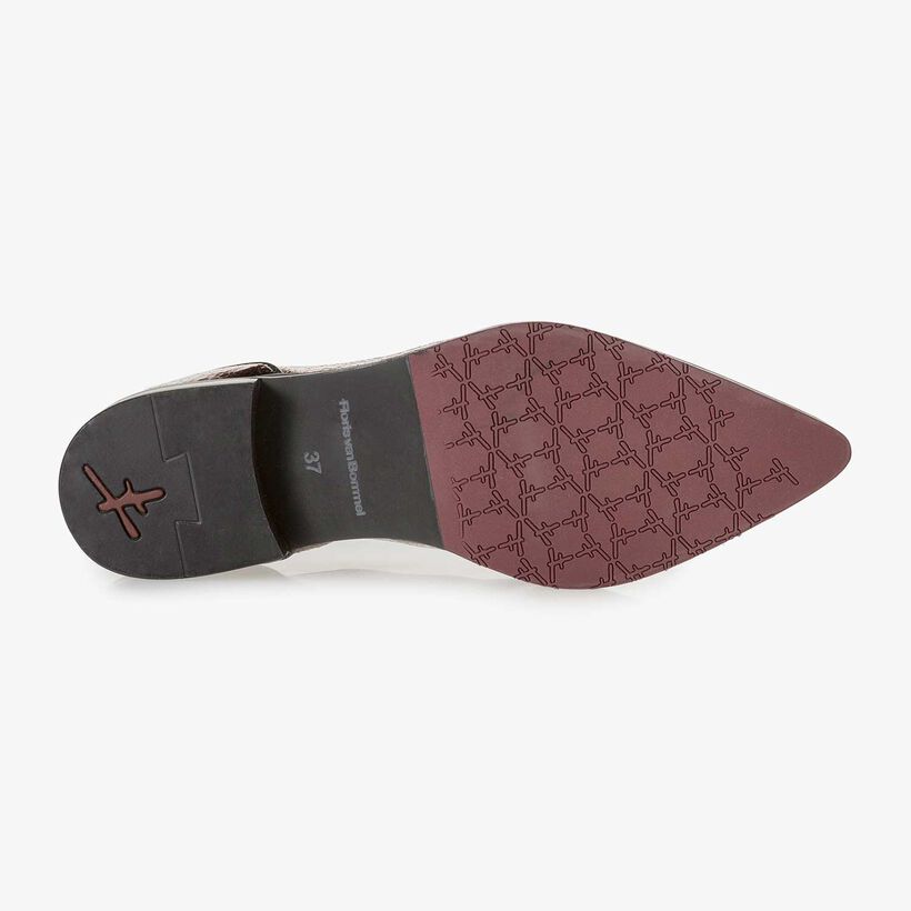 Red leather lace shoe with metallic print