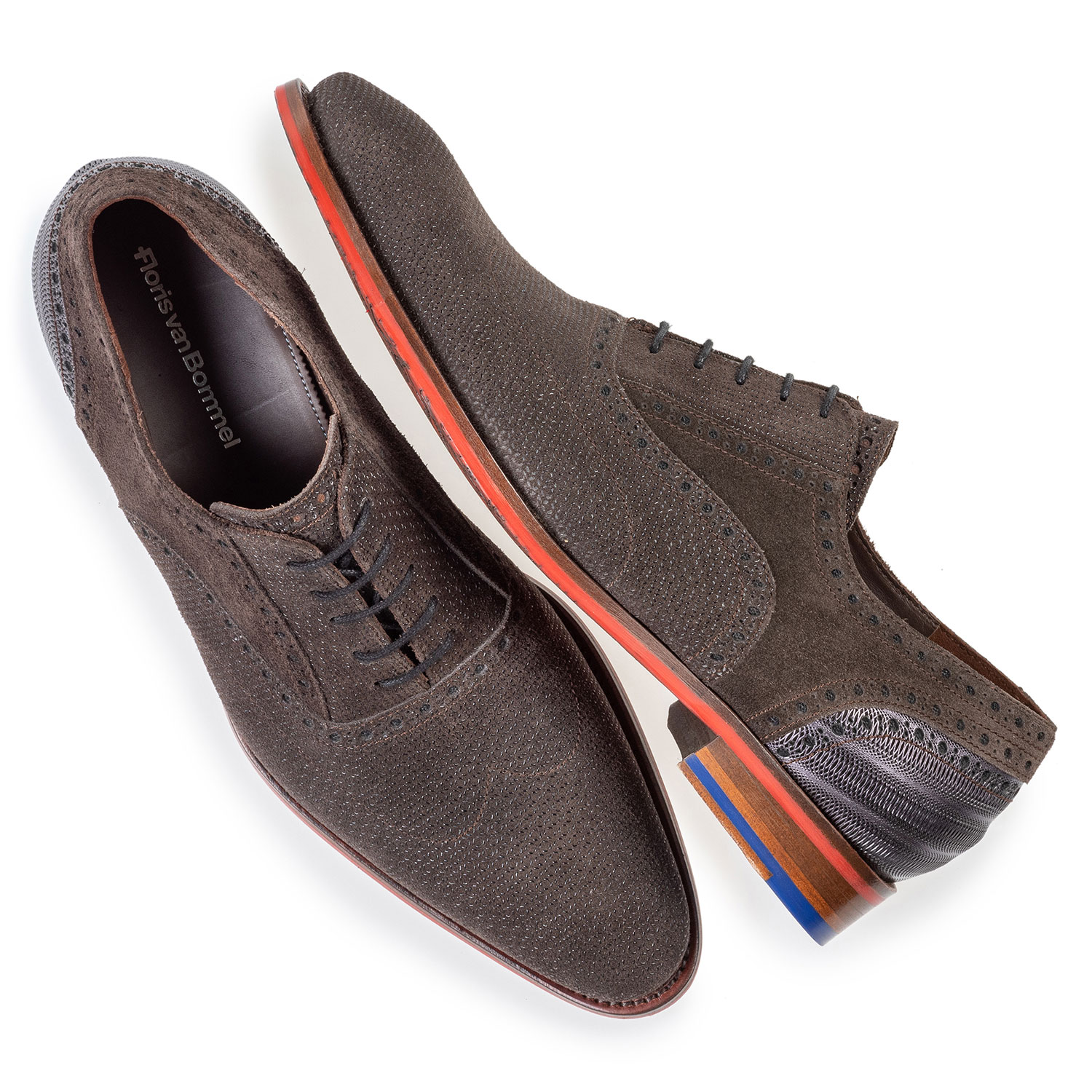 19109/07 - Lace shoe dark brown with print 19109/07 - Lace shoe dark brown with print