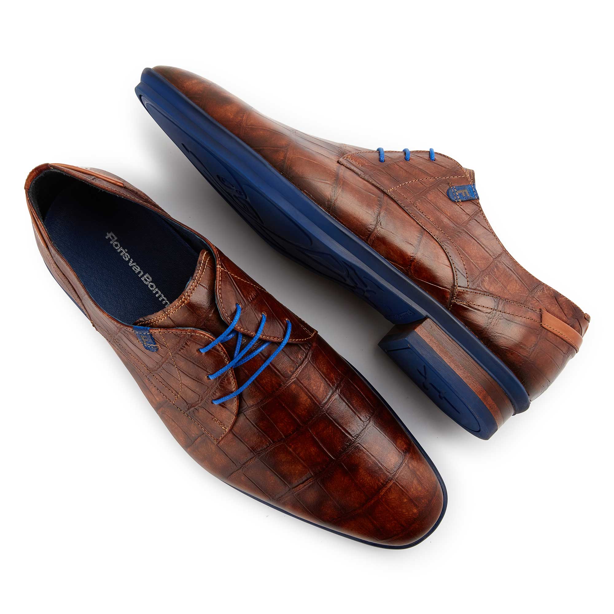 14310/06 - Brown leather lace shoe with a croco print 14310/06 - Brown leather lace shoe with a croco print