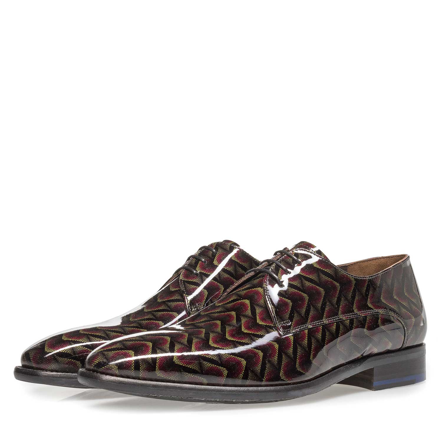 18146/04 - Burgundy red patent leather lace shoe with print 18146/04 - Burgundy red patent leather lace shoe with print