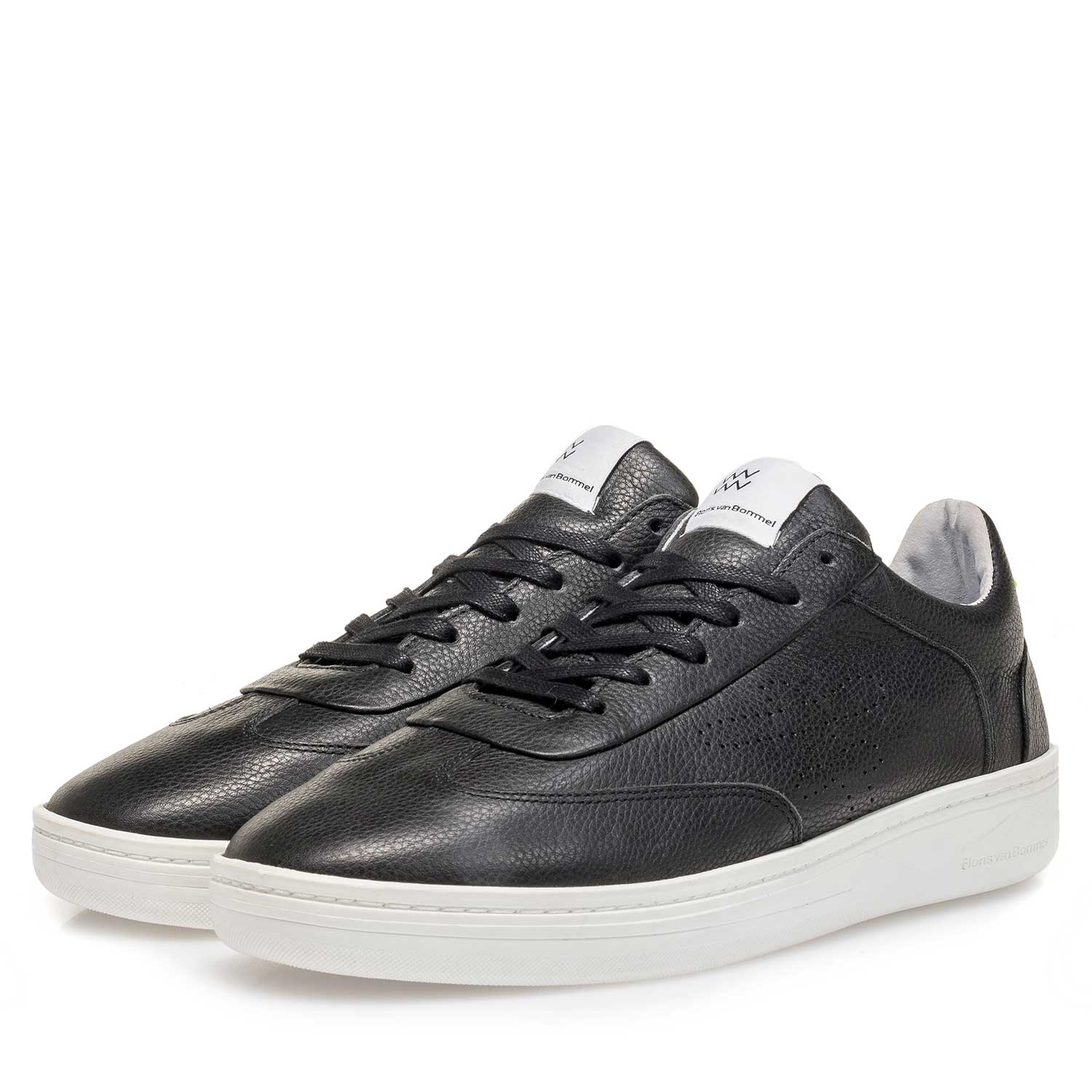 16255/04 - Black leather sneaker 16255/04 - Black leather sneaker