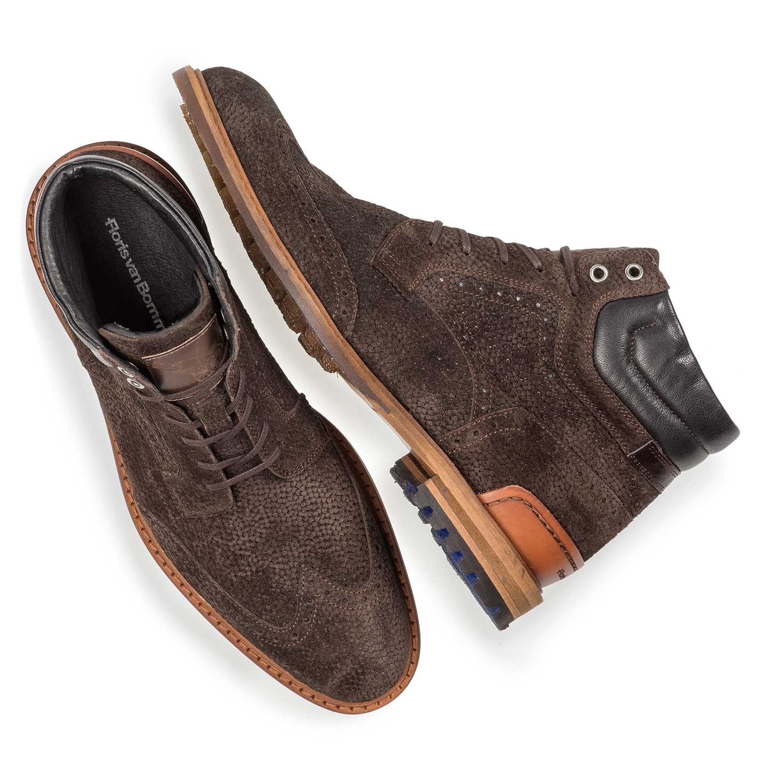 10816/07 - Dark brown suede lace boot with print 10816/07 - Dark brown suede lace boot with print