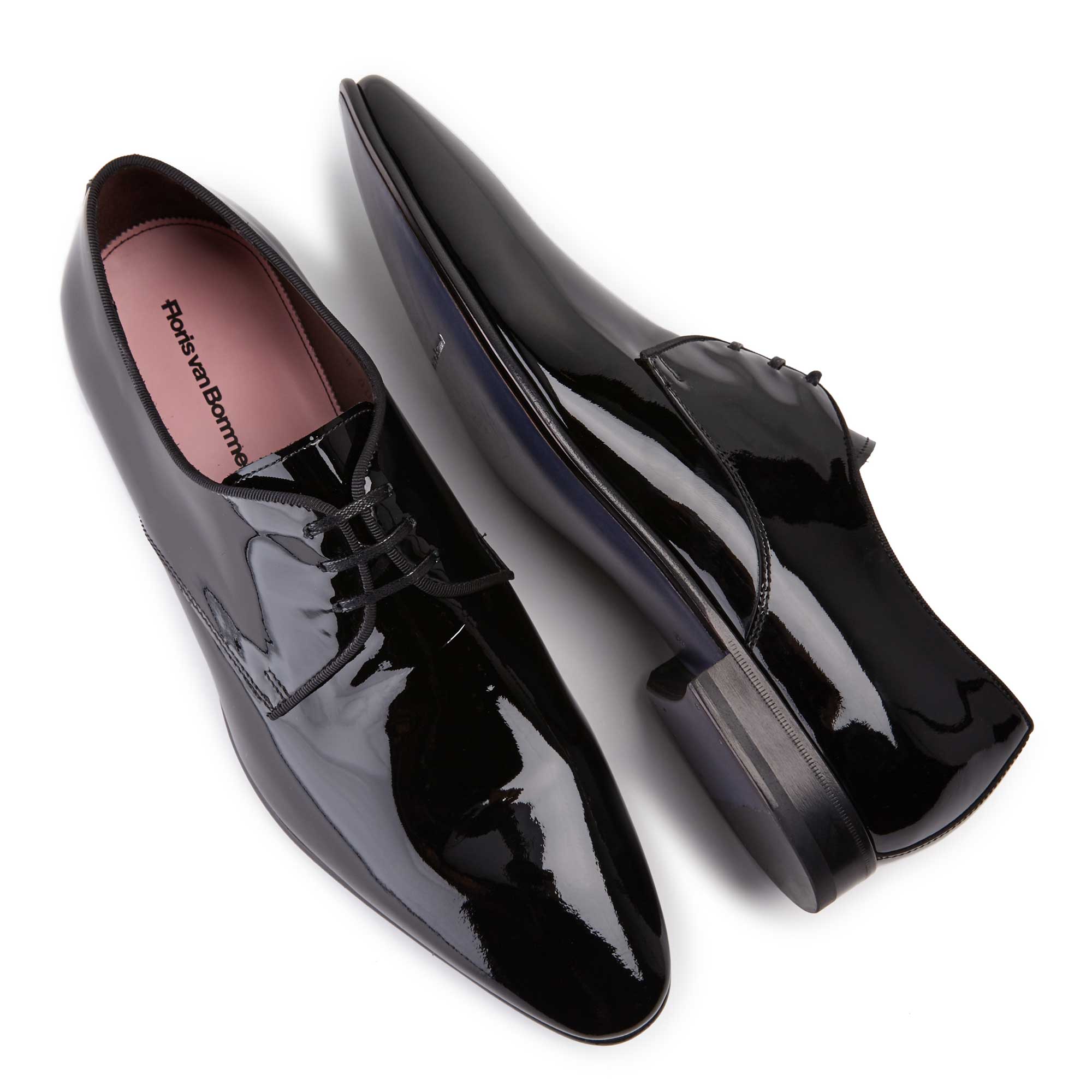 14338/00 - Black patent leather lace shoe 14338/00 - Black patent leather lace shoe