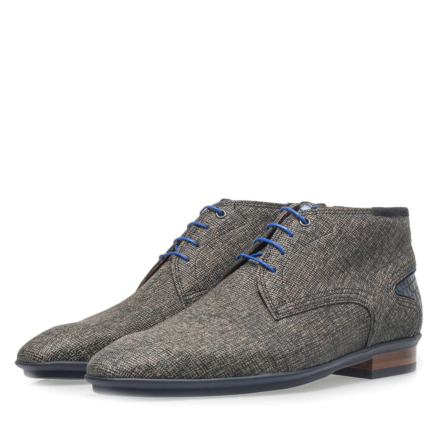 10131/20 - Taupe-coloured leather lace shoe with print 10131/20 - Taupe-coloured leather lace shoe with print