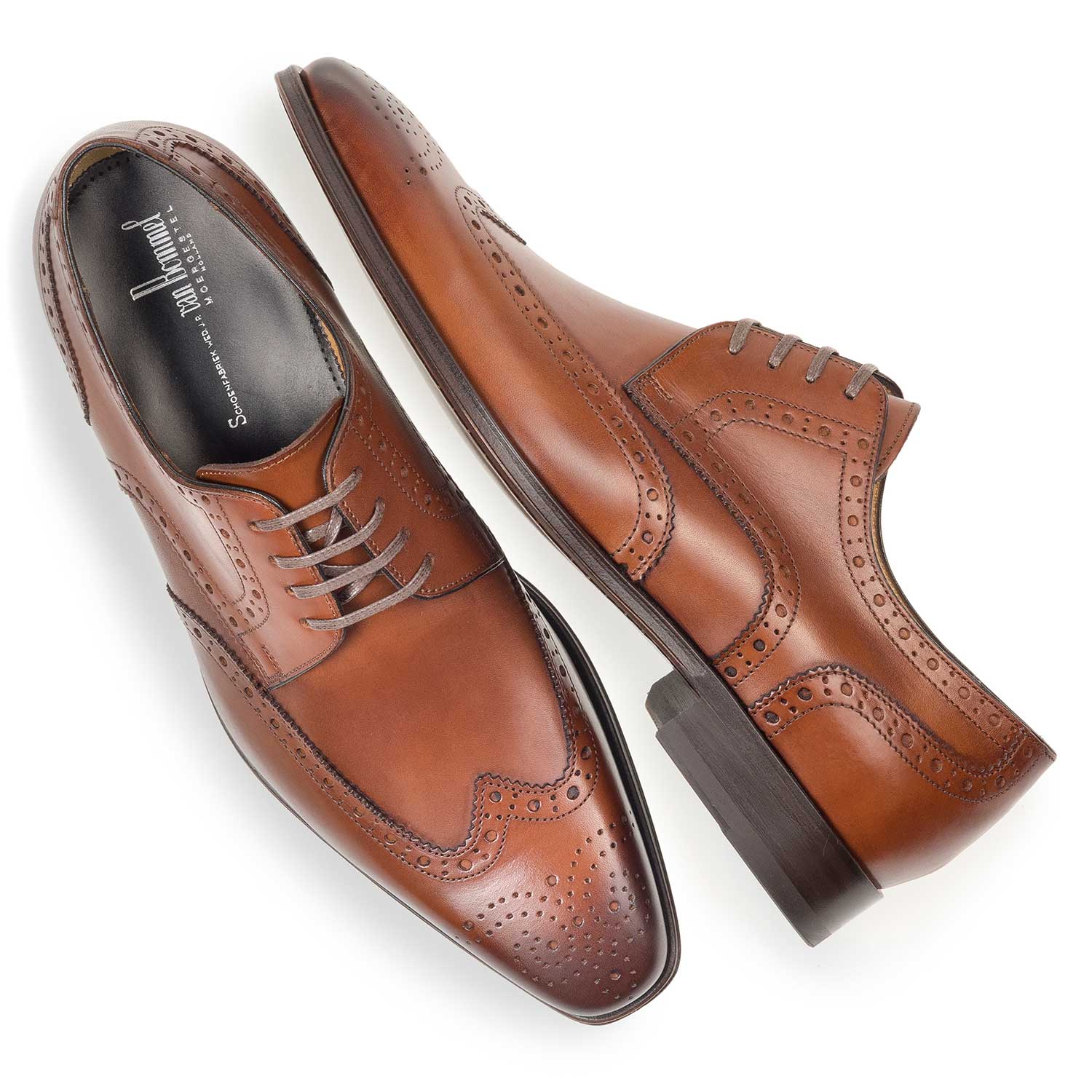 17099/01 - Cognac-coloured calf leather brogue 17099/01 - Cognac-coloured calf leather brogue