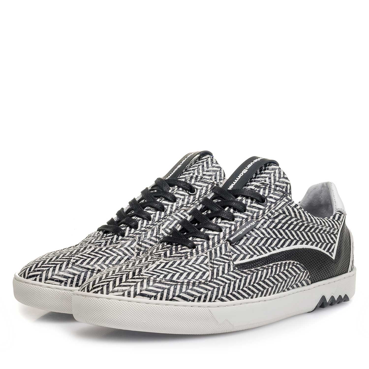 16342/07 - Black & white leather sneaker with a herringbone pattern 16342/07 - Black & white leather sneaker with a herringbone pattern