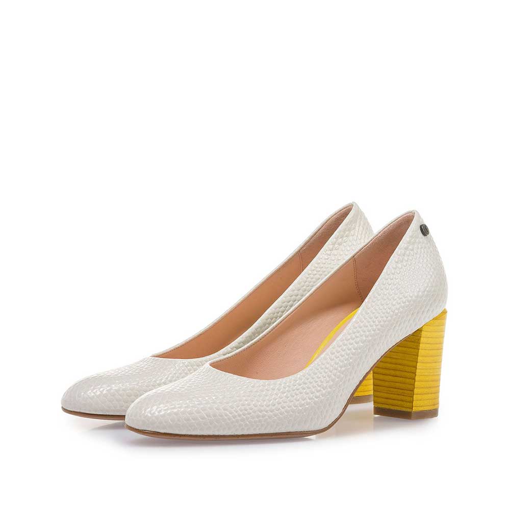 85536/02 - Off-white leather pumps with print 85536/02 - Off-white leather pumps with print