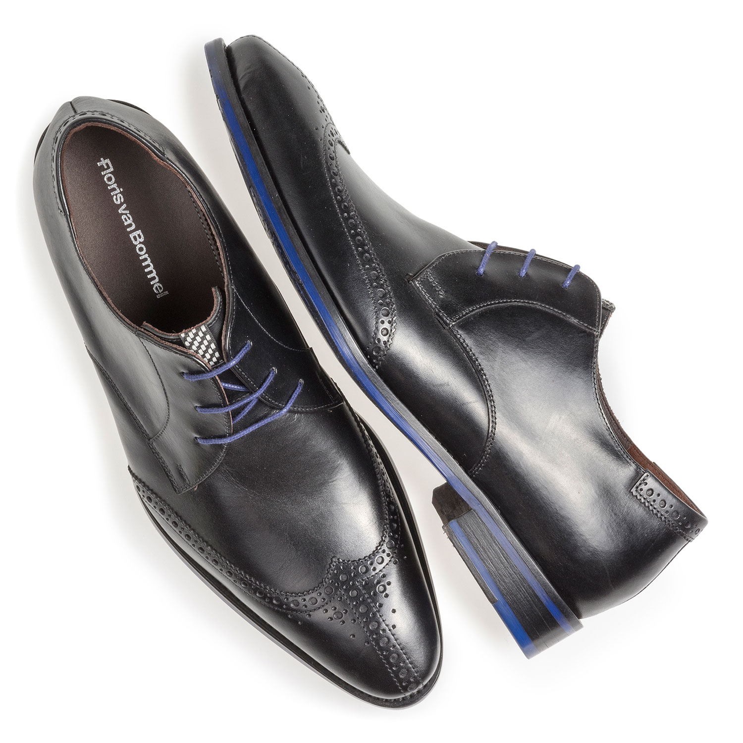 17122/04 - Black calf leather brogue lace shoe 17122/04 - Black calf leather brogue lace shoe