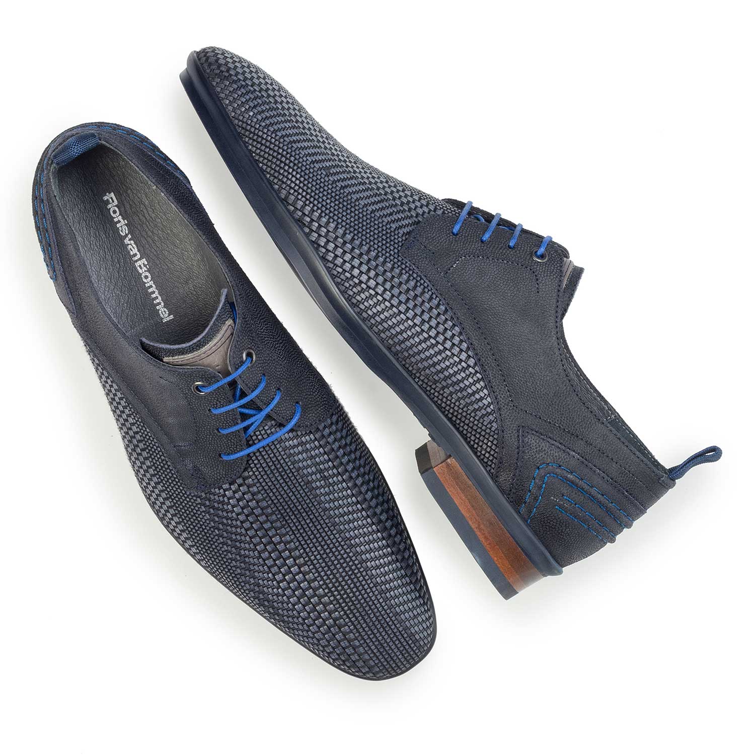 14067/01 - Blue lace shoe made of braided leather 14067/01 - Blue lace shoe made of braided leather