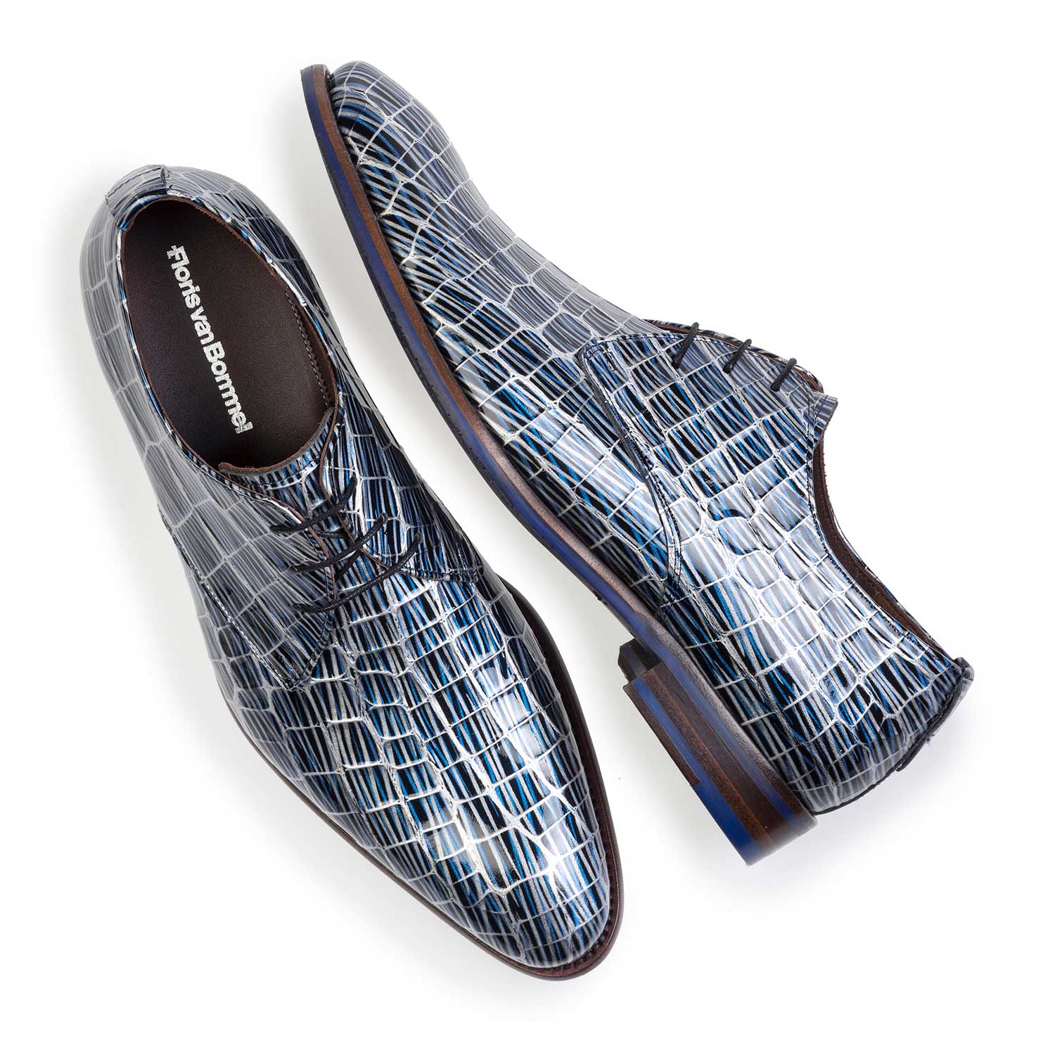 14104/00 - Blue patent leather lace-shoe with print 14104/00 - Blue patent leather lace-shoe with print
