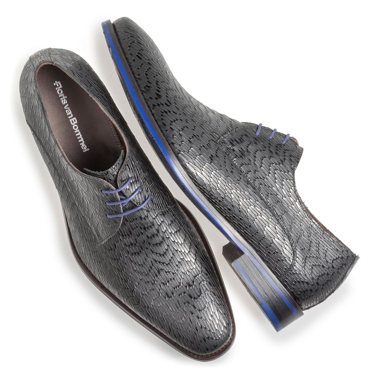 18159/22 - Black leather lace shoe with print 18159/22 - Black leather lace shoe with print
