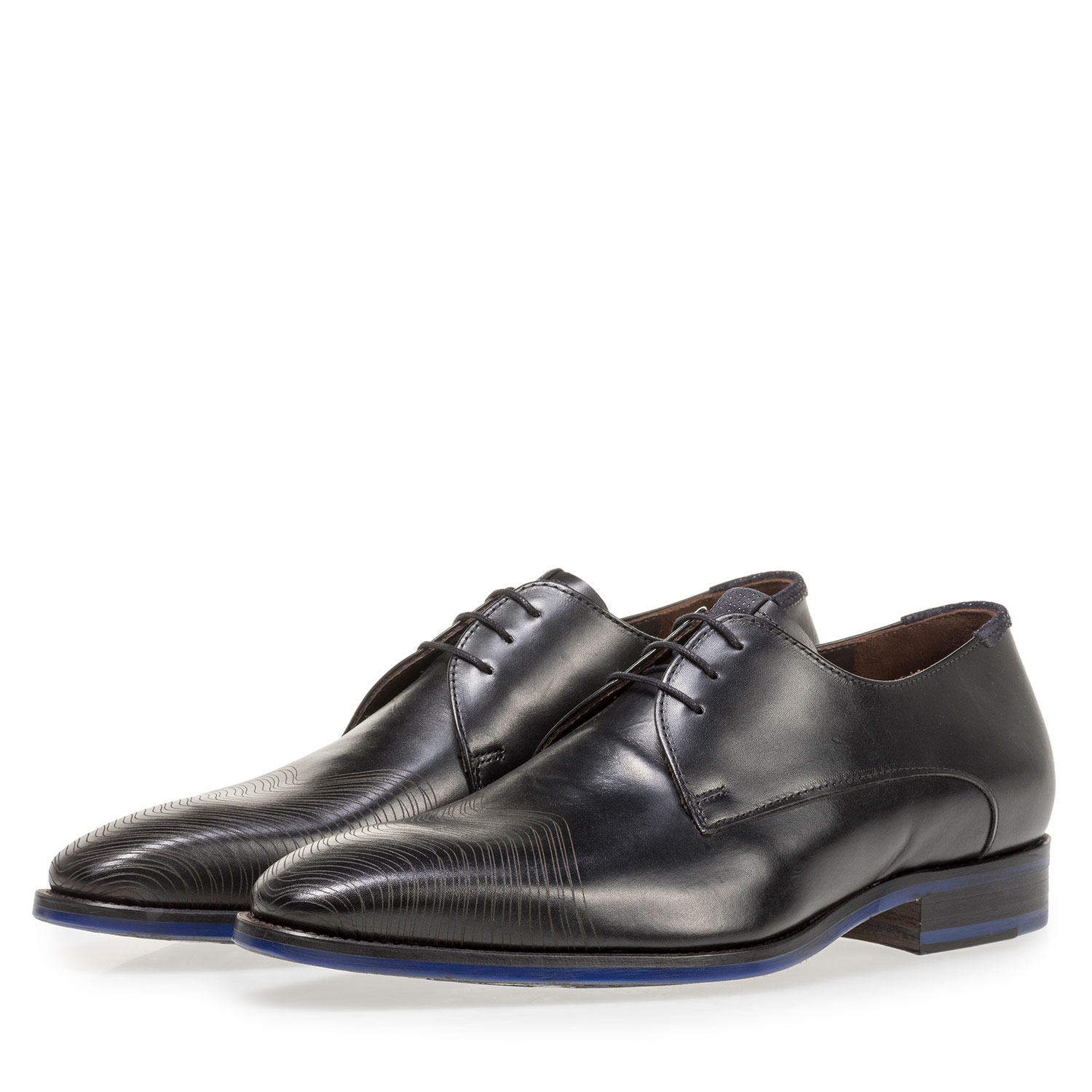 18288/02 - Black leather lace shoe with laser-cut print 18288/02 - Black leather lace shoe with laser-cut print