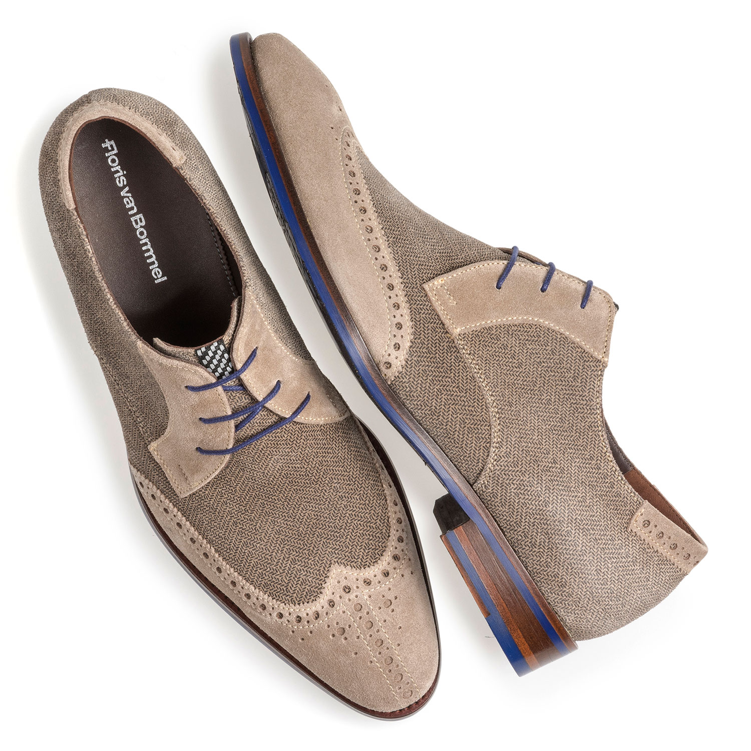 17122/01 - Sand-coloured suede leather lace shoe with print 17122/01 - Sand-coloured suede leather lace shoe with print