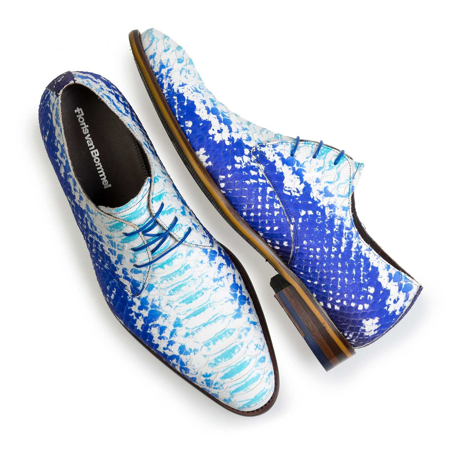 14109/00 - Blue leather lace-shoe with a snake print 14109/00 - Blue leather lace-shoe with a snake print