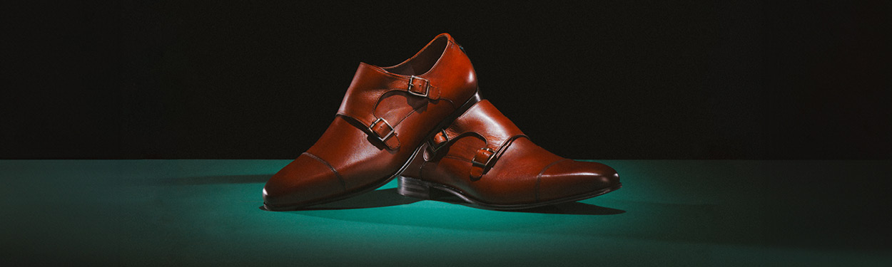Buckle shoes
